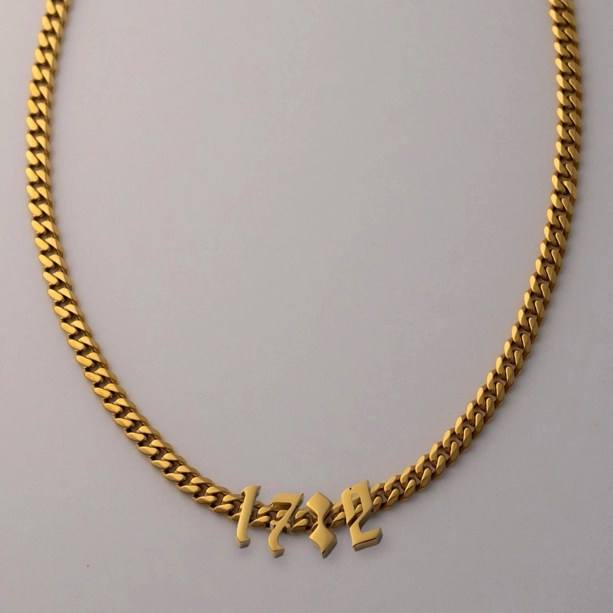 Operation 17:2 necklace - Gold